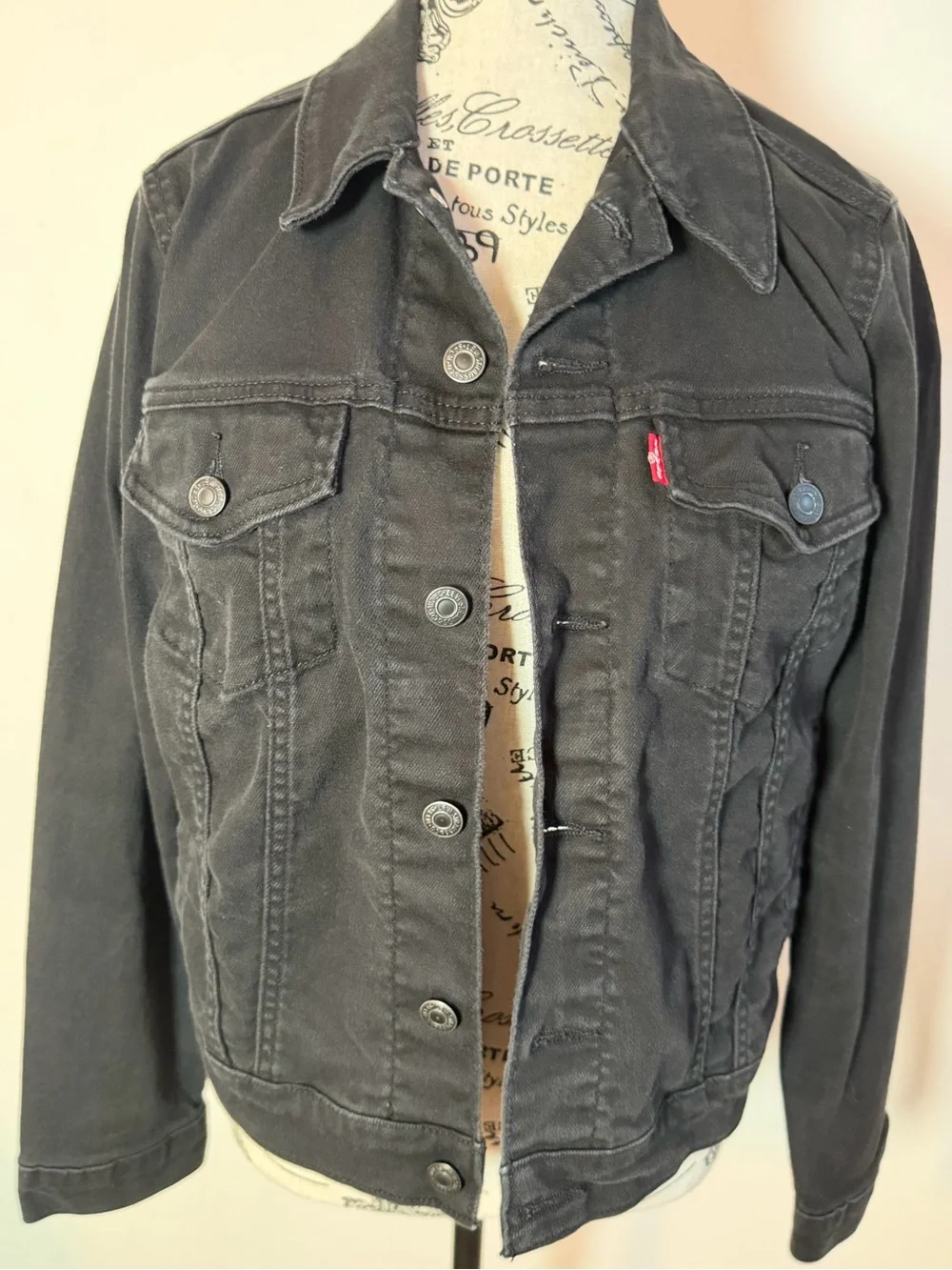 Levis levi black